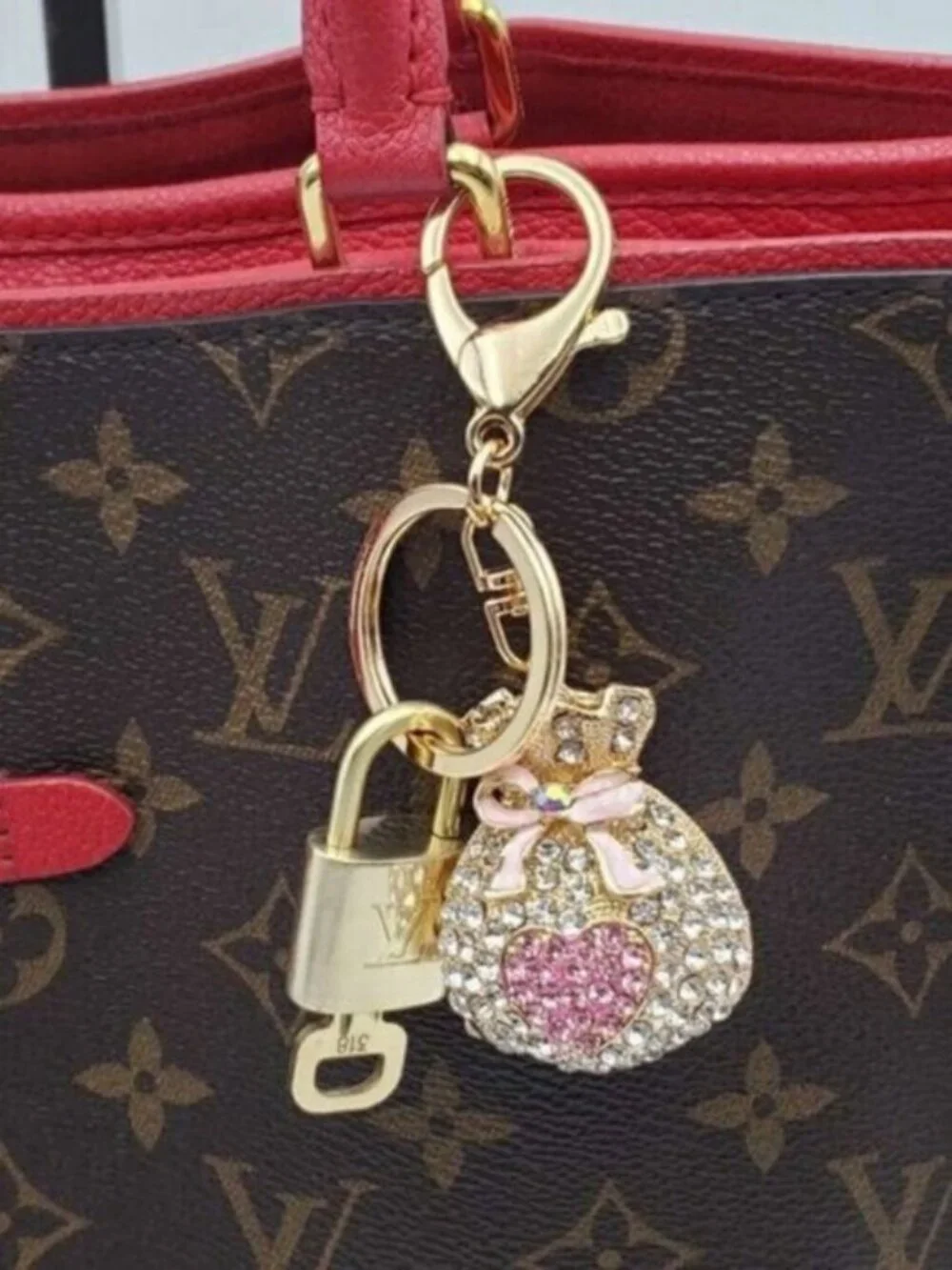 Authentic LV Gold Padlock & Key 🔑 Designer Bag Charm w/ Unbranded Keychain